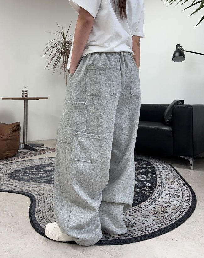 Tien Cargo Sweatpants