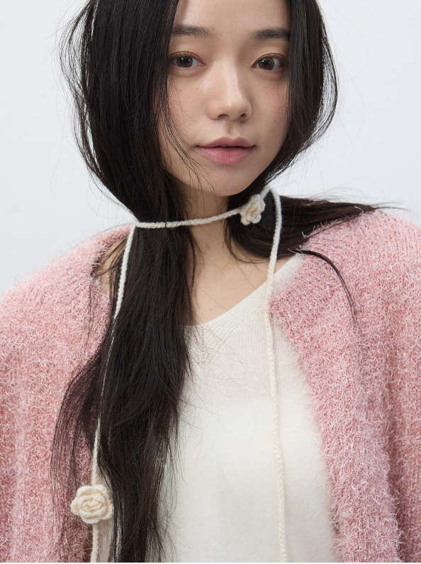 GENERAL IDEA（ジェネラルアイディア）の「handmade knit flower strap - ivory     （Accessories）」