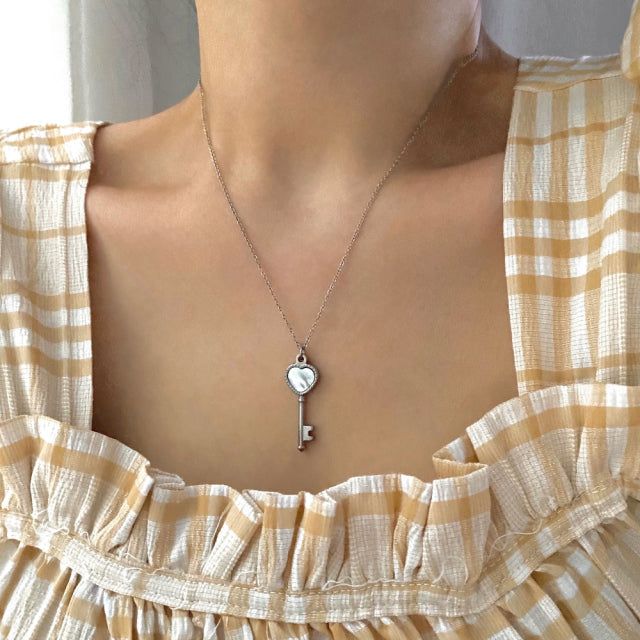 Acer rojo(アセルロジョ)の「uy Onyx heart key necklace(Accessories)」