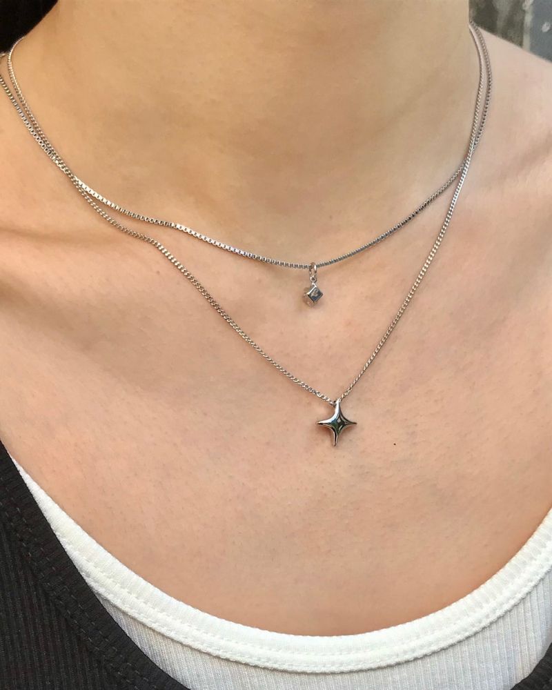 Seri necklace