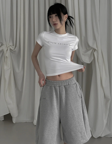 [mnem] pintuck logo bermuda shorts (gray)
