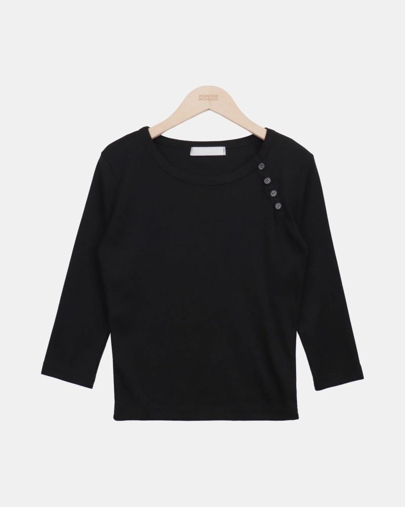 Hena Diagonal Button 7-Sleeve T-Shirt