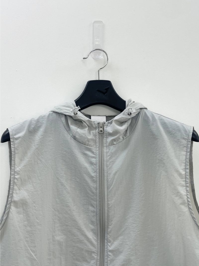Clif vest