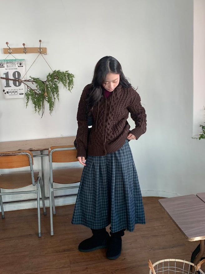 Dimtro Cable Hood Knit Cardigan