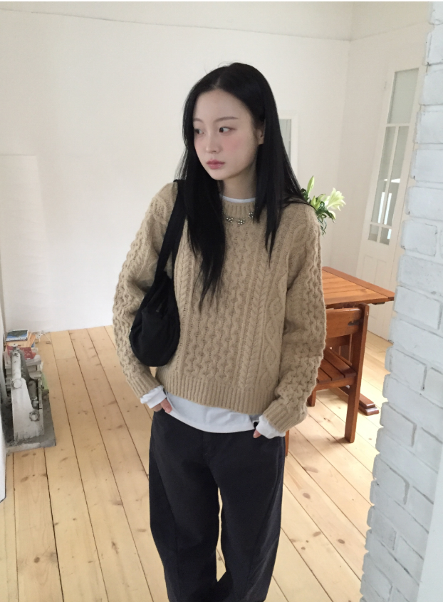 howu（ハウユ）の「ケルルーズフィッシャーケーブルニット（4c）（Tops）」