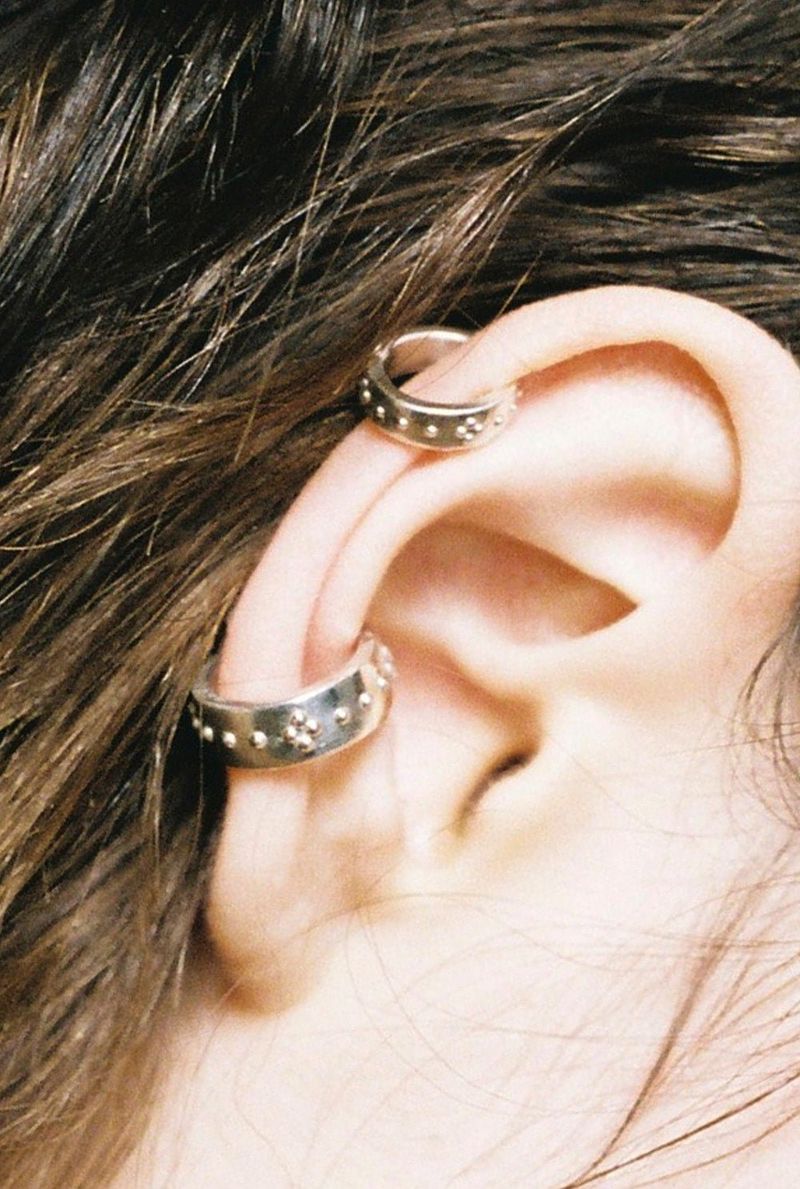 threetimes（スリータイムズ）の「ビンテージビードイヤーカフ（アクセサリー）」