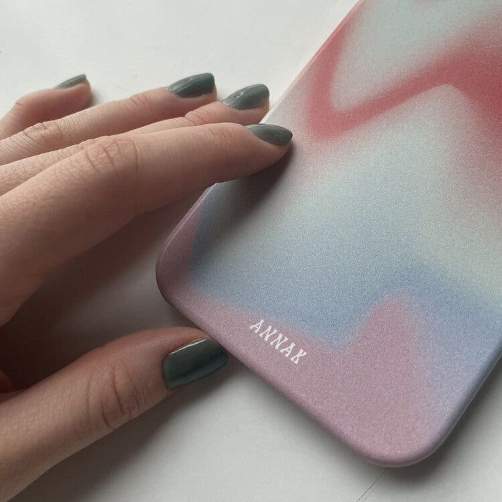 [red squiggly gradation hard case]