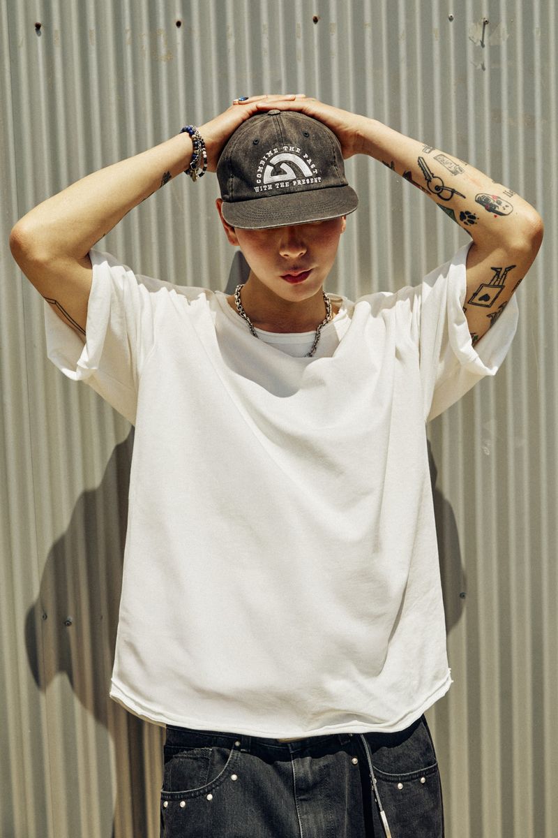 GUBIN（グビン）の「SLEEVE LAYERING SHORT-SLEEVED T-SHIRT - WHITE（Tops）」