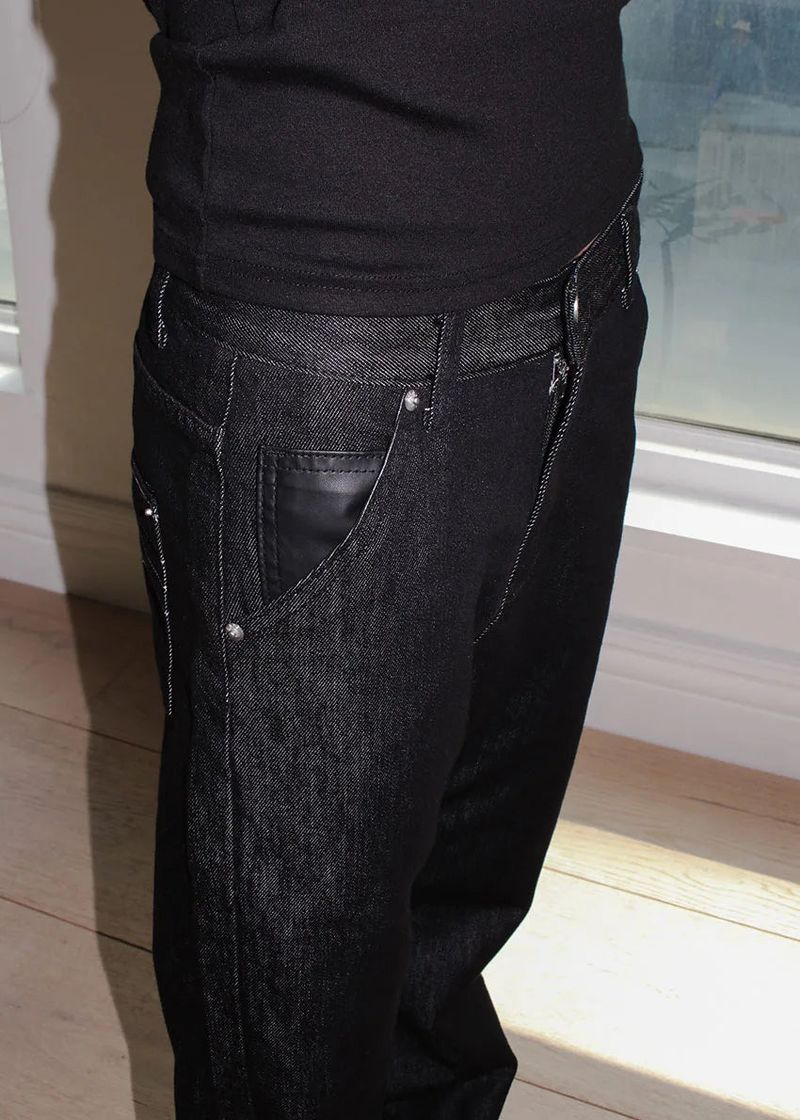 UNISEX) LEATHER STITCH FLARE DENIM (S-L)