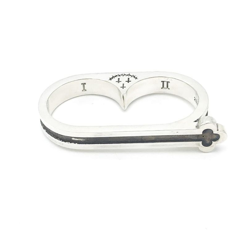 KNUCKLE RING
