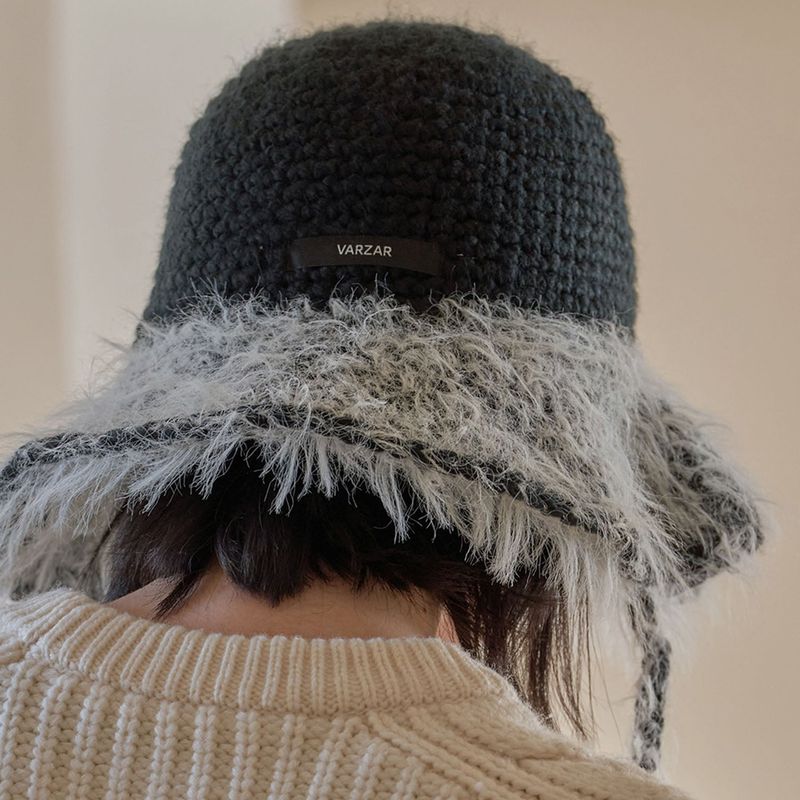 Crochet Knit Round Bucket Hat / Black