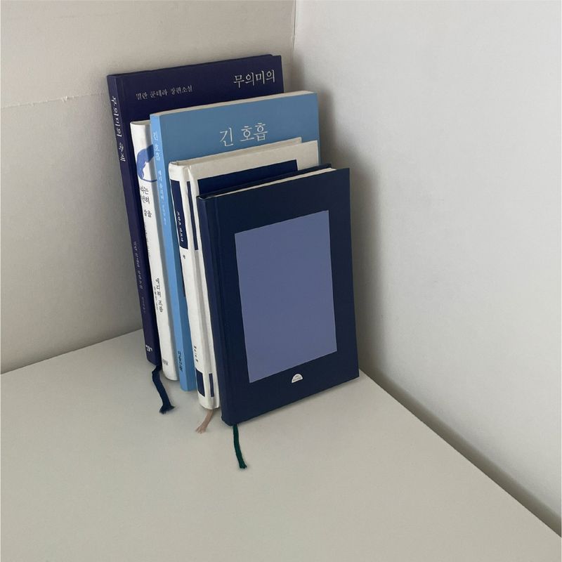 anuvae（アヌべ）の「ハードカバーノート (ストライプ)（スマホグッズ/小物）」