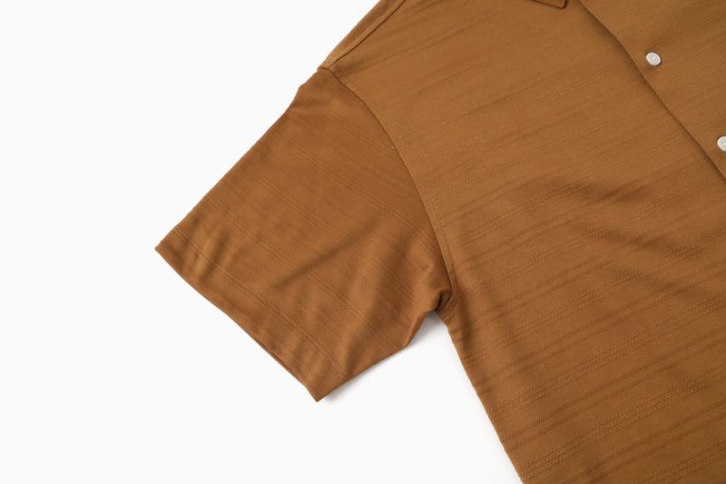 BROWN SHORT-SLEEVE SHIRT