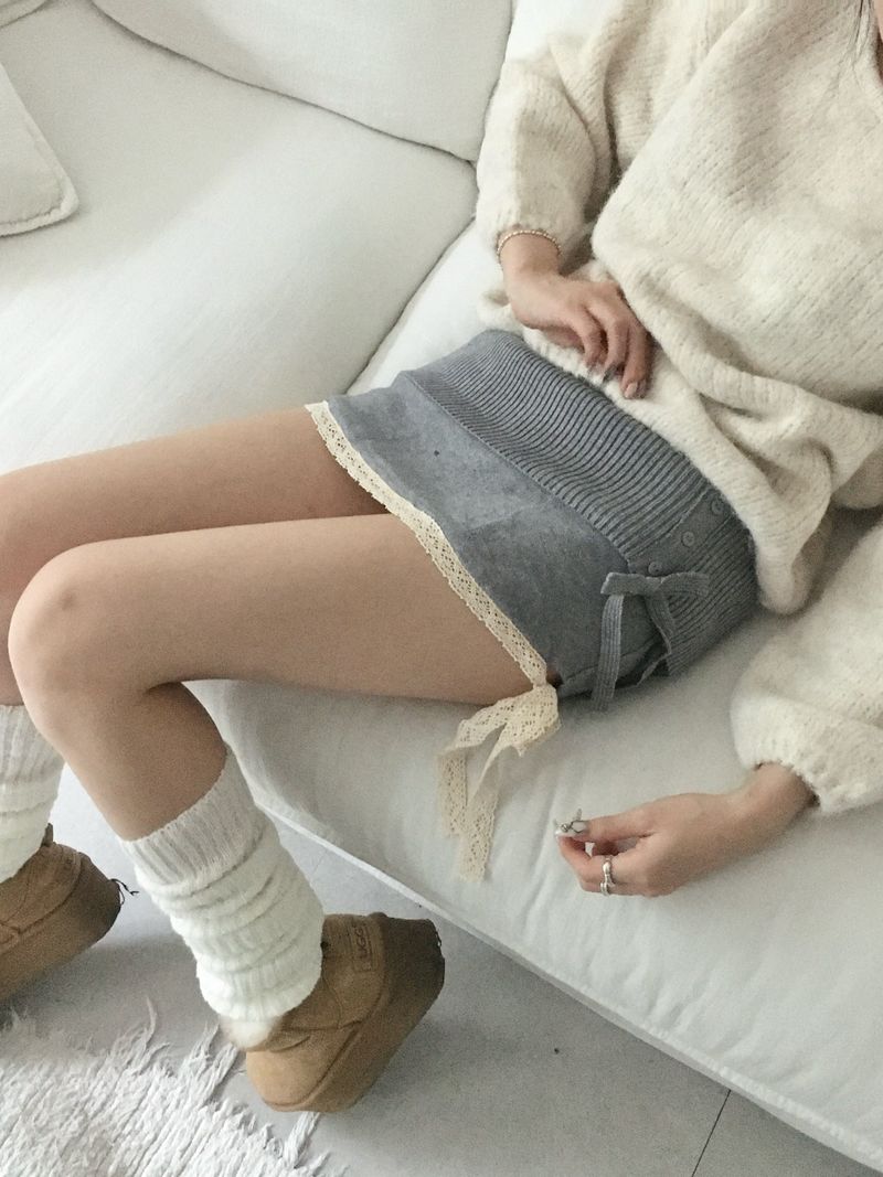 Birthdayeve(バースデーイブ)の「Gray lace knit skirt(Skirts)」