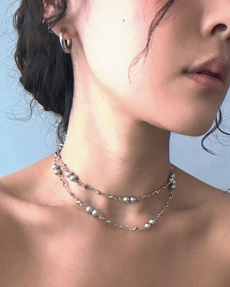 BUZZERBE（ブザービー）の「Pearl and Wave Chain Necklace (size: 2type)（Accessories）」