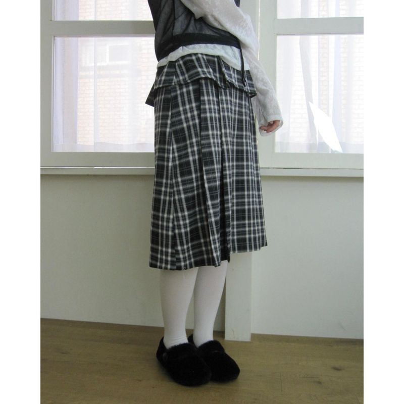 ダブルレイヤーチェックスカート