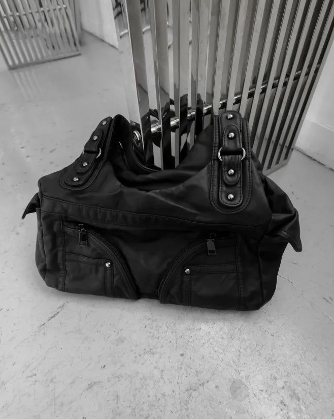 ミヴ クラックド レザー ショルダー バッグ