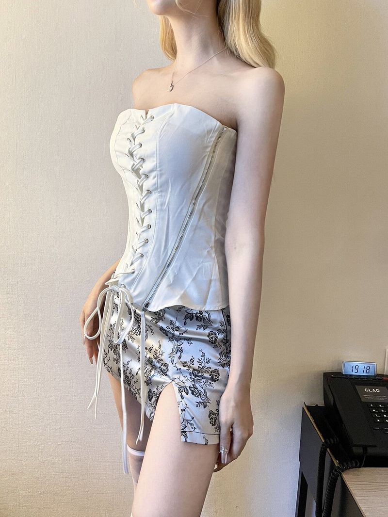 1292. White corset zipper top