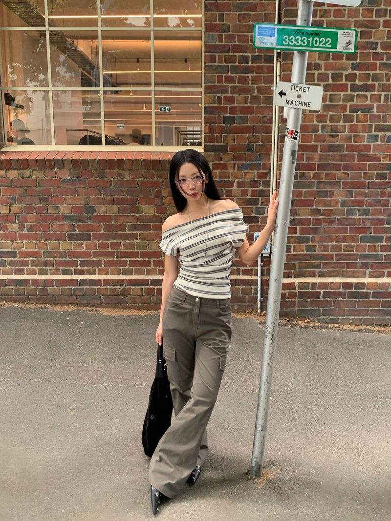 [ORIGINAL] Cree striped off-shoulder T-shirt