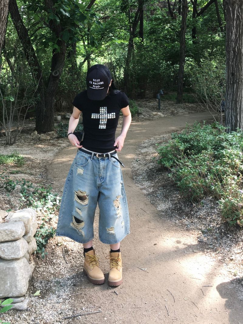 Melan Distressed Bermuda Denim Pants (2c)