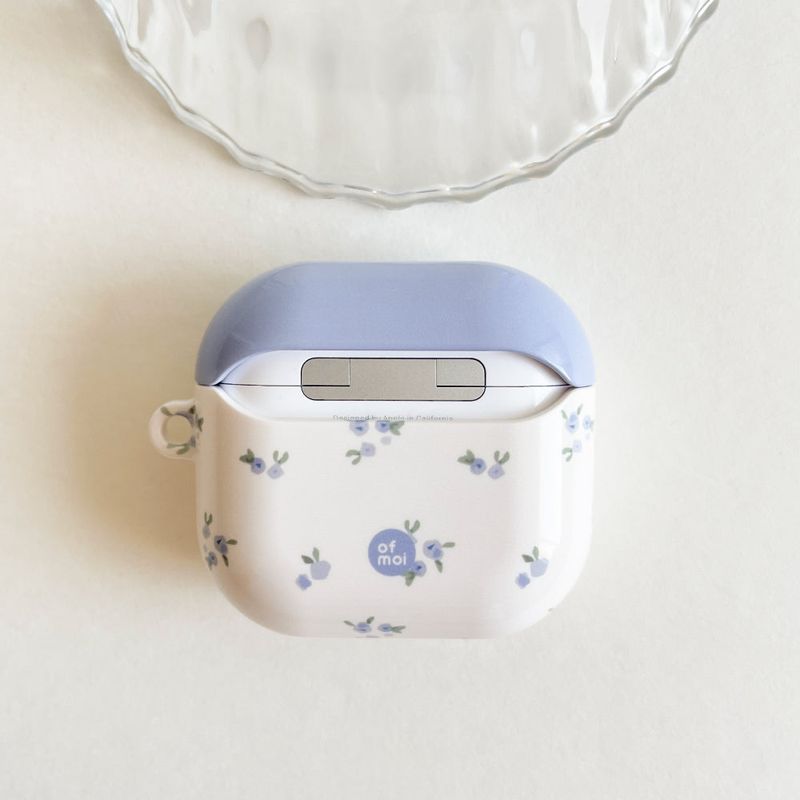 ofmoi(オブモイ)の「little bloom glossy airpods case(Smartphone Accessories)」