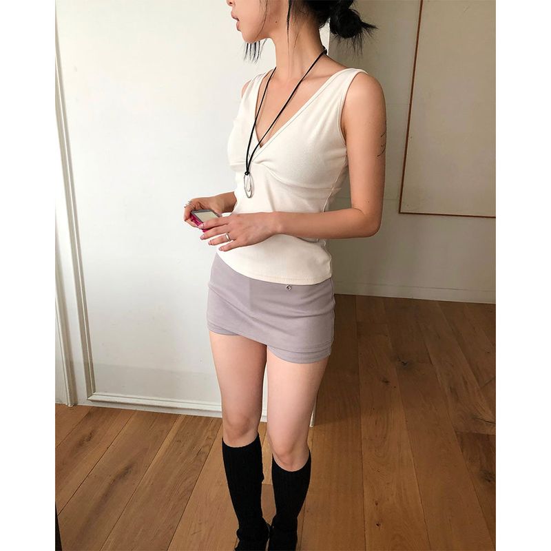 Peek V-neck Sleeveless