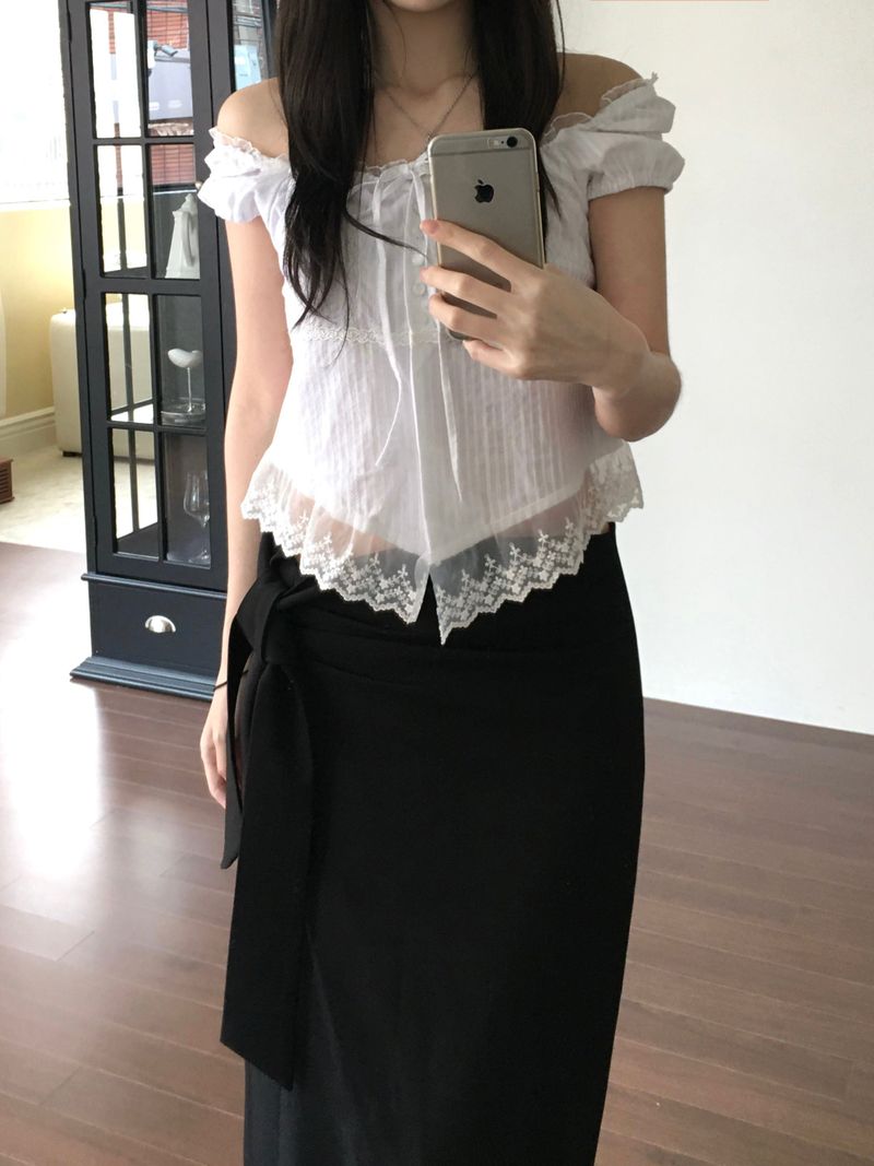 Hera frill blouse (2 colors)