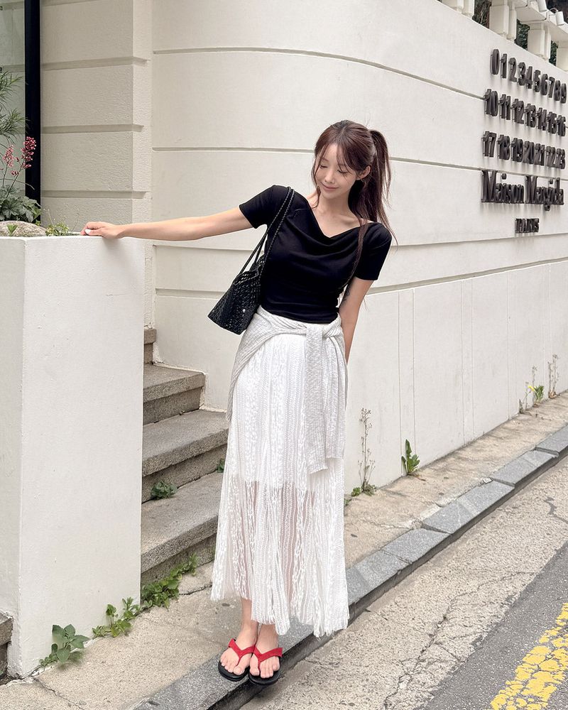 Hintz lace long skirt