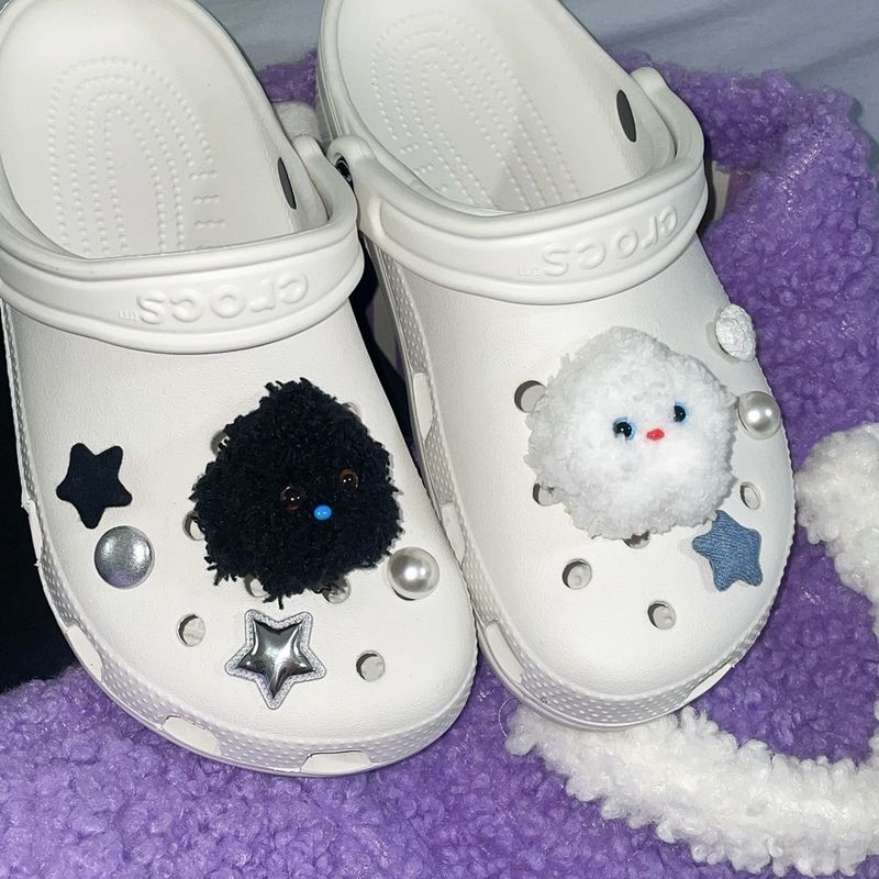 [made]fluffy monster shoes charm set 
