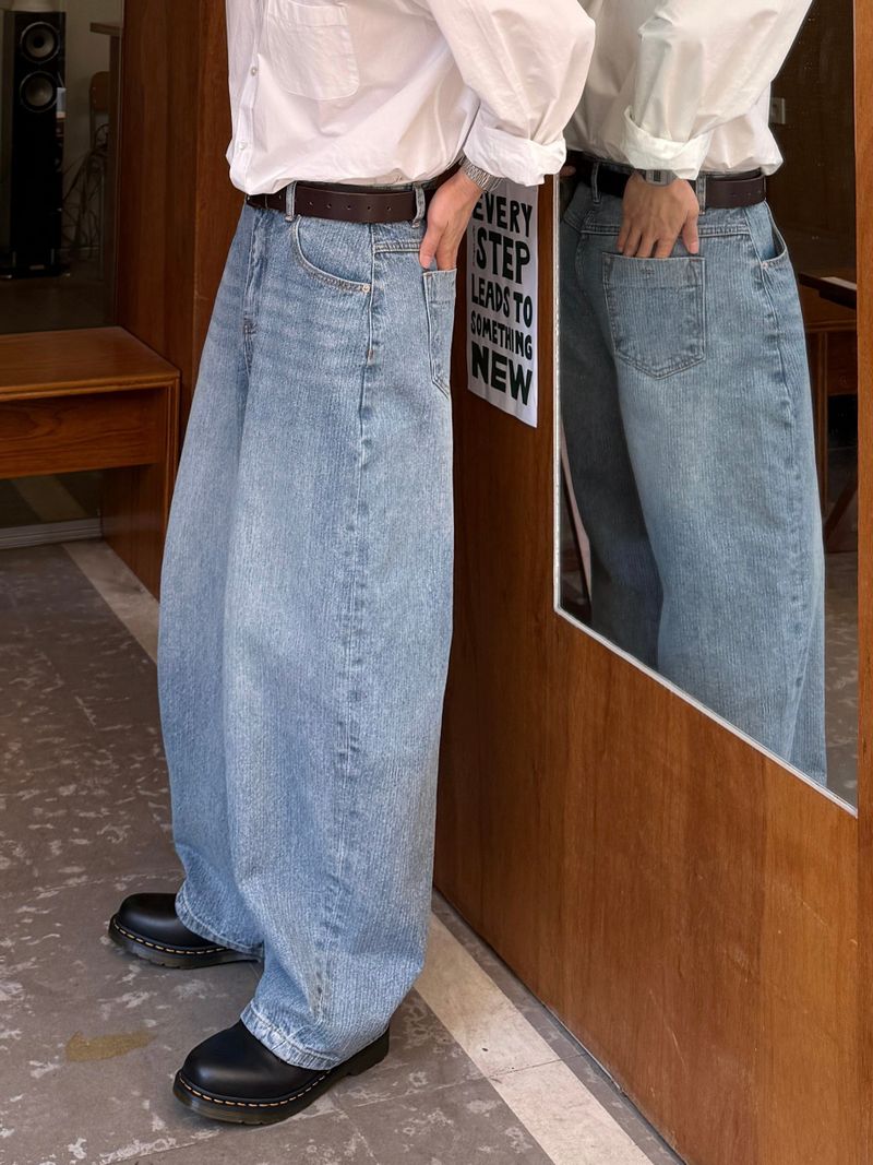 Indigo curved denim pants