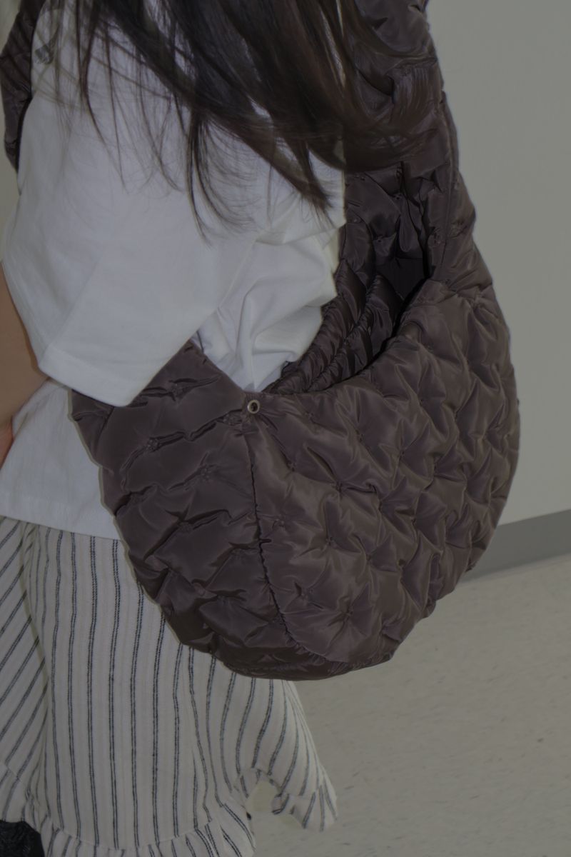 Pai oui（パイウィ）の「ポドン バッグ M ミュートブラウン（バッグ）」