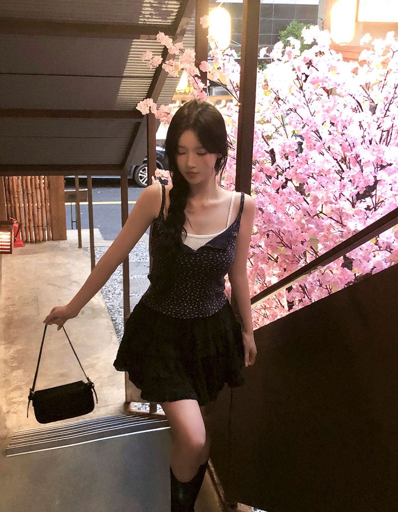 [BELLIDE MADE] FLOWER BUTTON LAYERED CAMISOLE