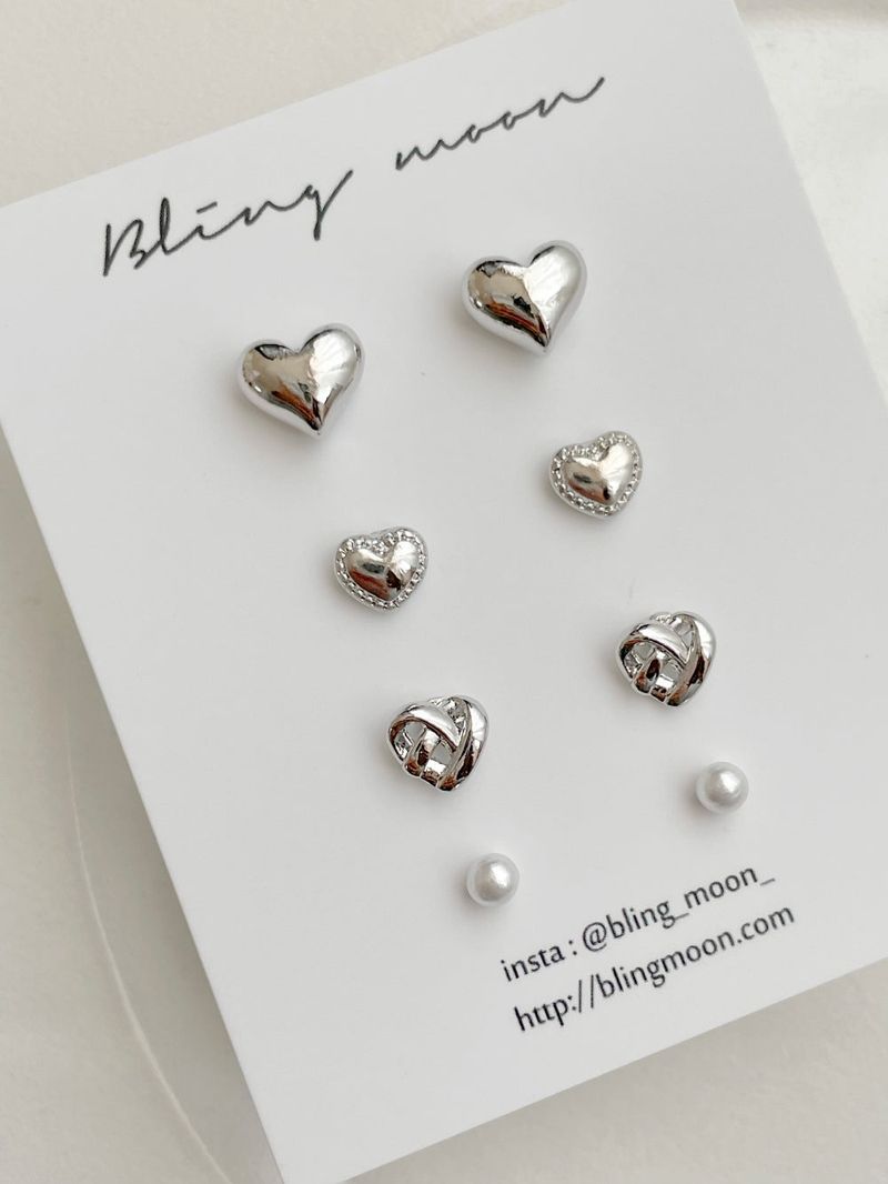 Blingmoon（ブリングムーン）の「[4 set] minimal heart earrings set（Accessories）」