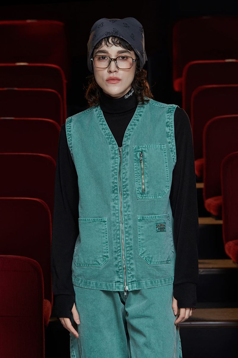 DYED ZIP CARGO VEST / EMERALD