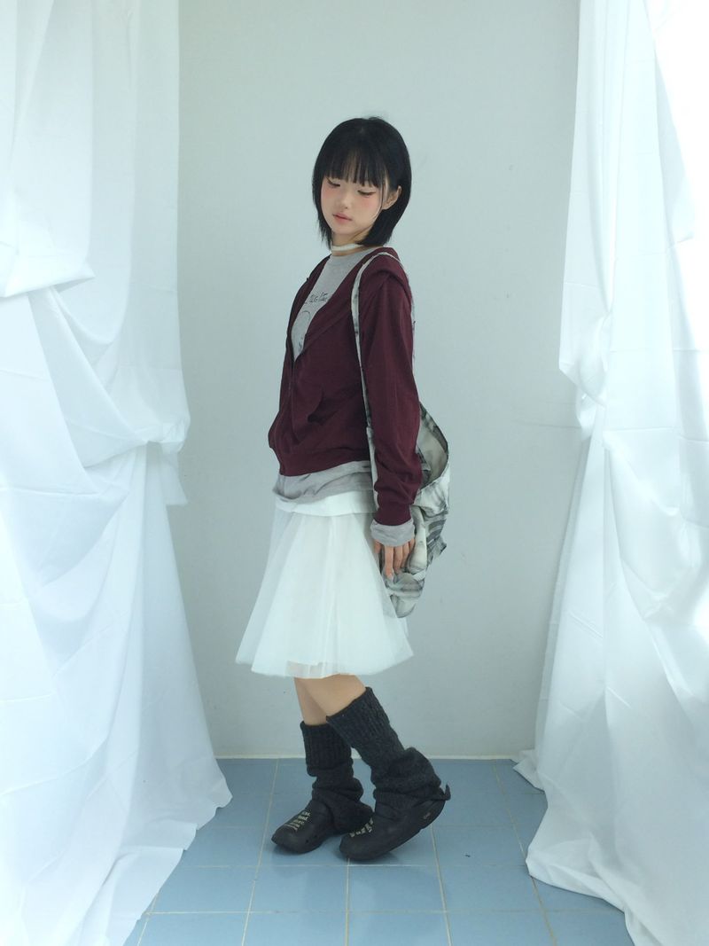 See-through curve layered skirt