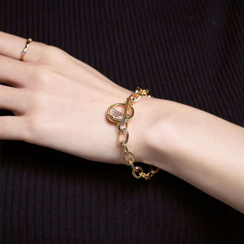 Round Toggle Gold Bracelet