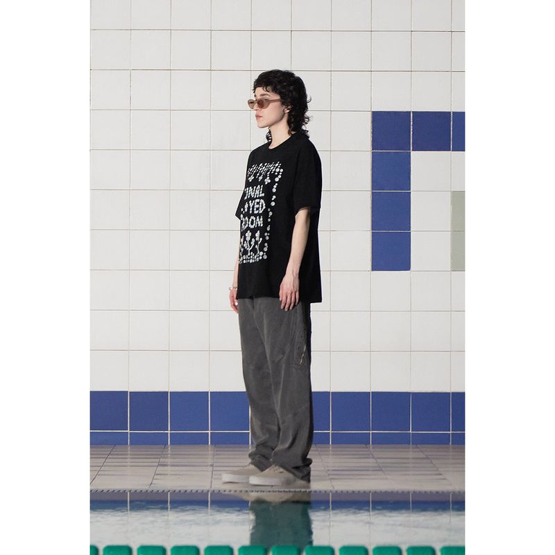 BUTTON LOGO T SHIRT / BLACK