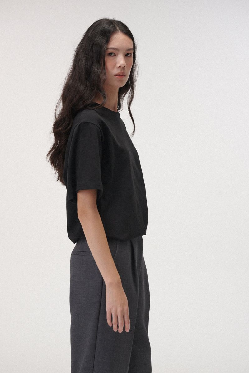 Boxy round T-shitrs (Black)