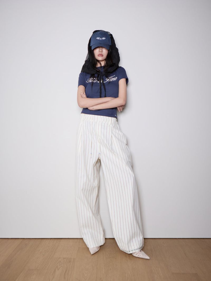 Cropped Signature Tee