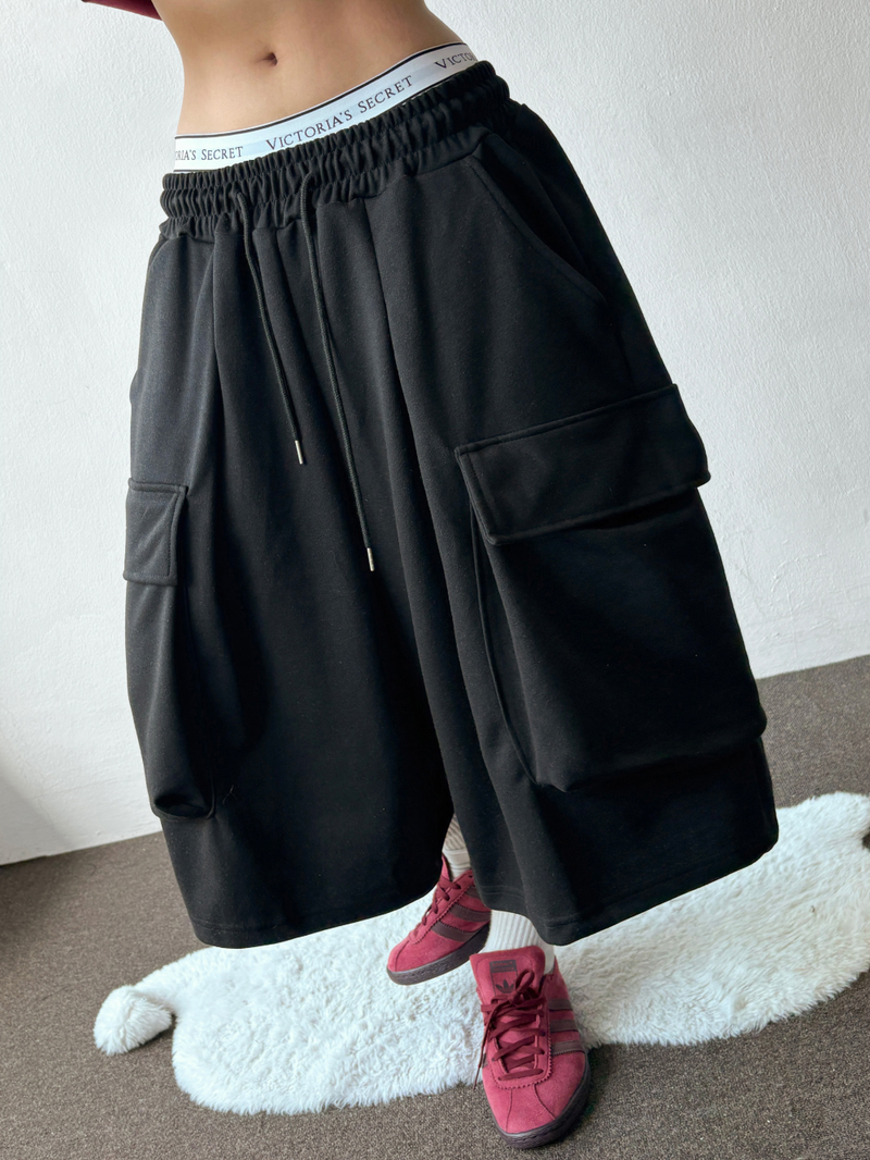 Milan Cargo Pintuck Over Balloon Bermuda Shorts 2 Color