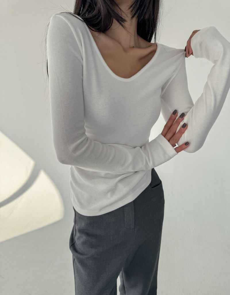 Napping V-neck Long Sleeve T-shirt