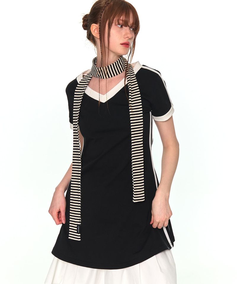 ZIZEMUSEUM（ジゼミュージアム）の「V NECK LINE OPS (BLACK)（Dresses）」