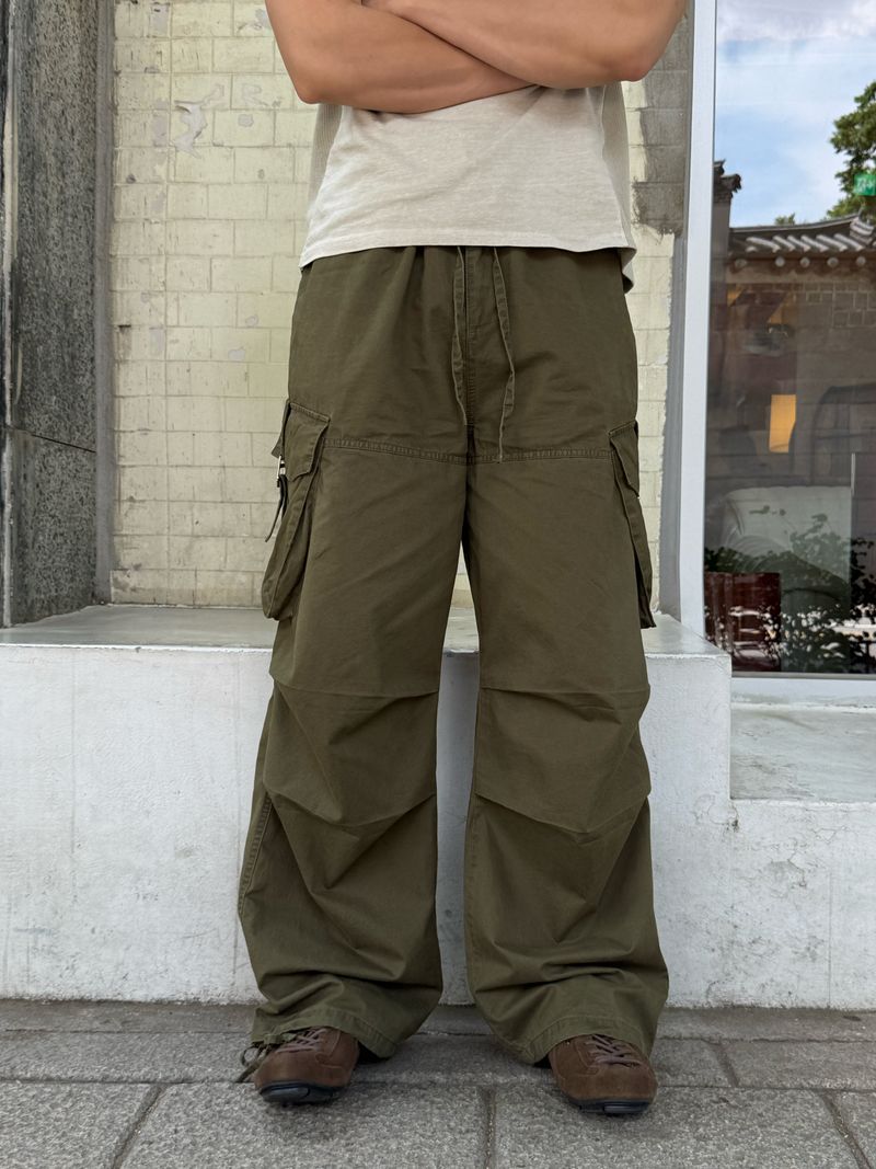 Washed buckle cargo pants