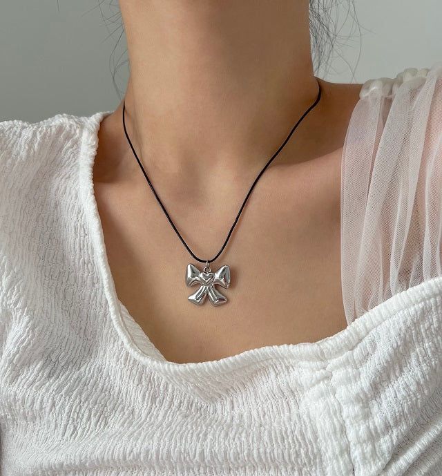 yun Big Ribbon Heart Stainless Steel Cowhide Rope Strap Strap Long Layered Necklace
