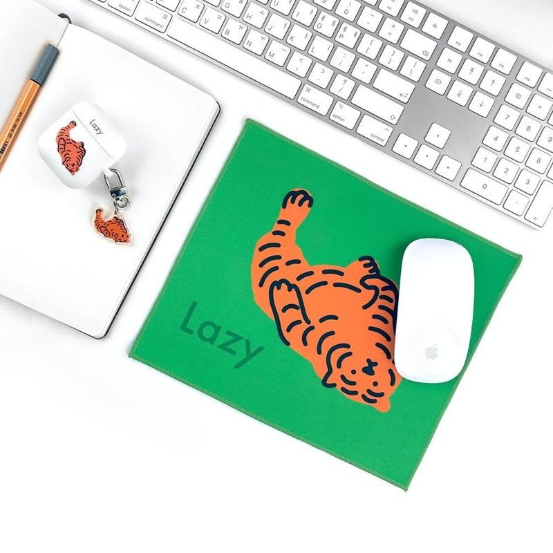 LAZY TIGER MOUSE PAD