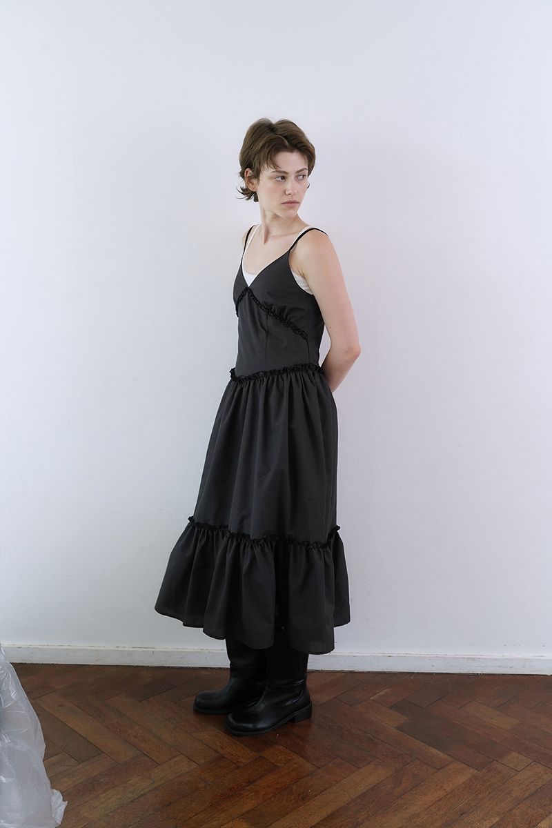 Silly frill dress_check