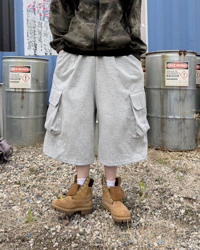 JIIGEUM(ジグム)の「Lunen Big Cargo Bermuda Sweatpants(Pants)」