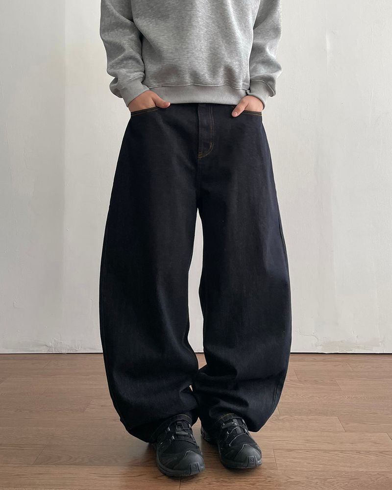 Roam Non-Fade Denim Pants