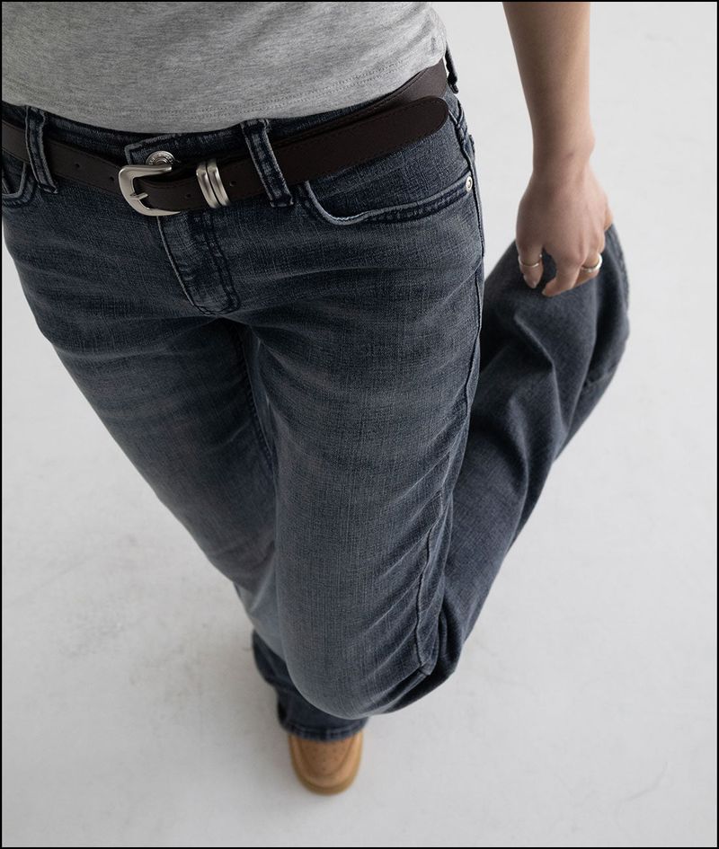 Dow span boots cut denim pants