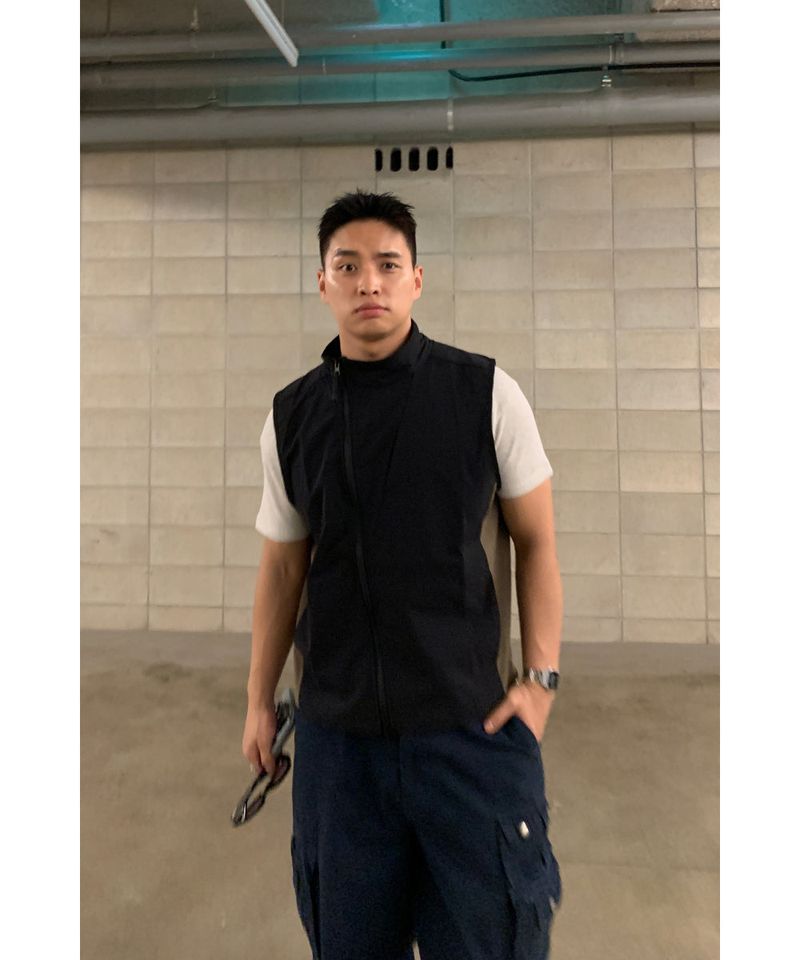 sobaq（ソバック）の「Archive Zipper Best（Tops）」